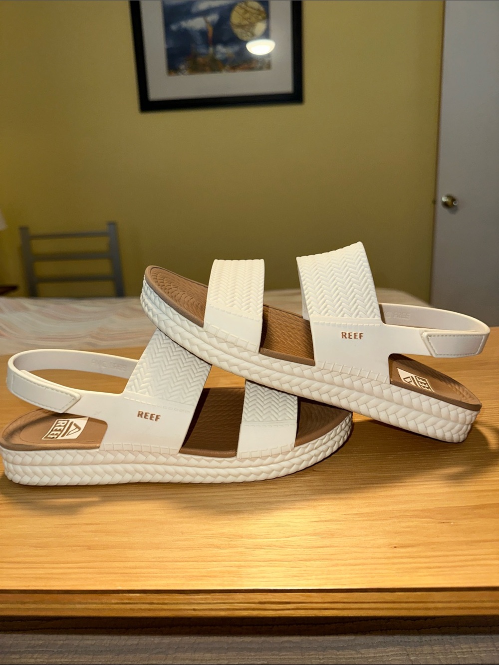 Reef White Woven Platform Slingback Sandals - Picture 5 of 6